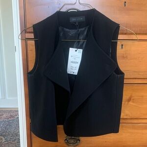 Zara Black Sleeveless Vest